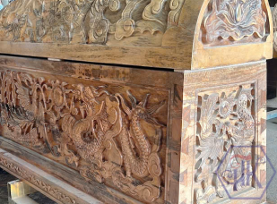 Hòm Loại Gỗ Sao Cát, Chạm Nổi